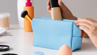 Sfaturi utile pentru transportul cosmeticelor în bagajul de mână