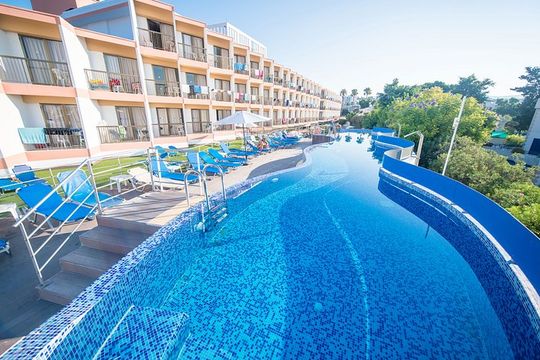 Avlida Hotel ~485€