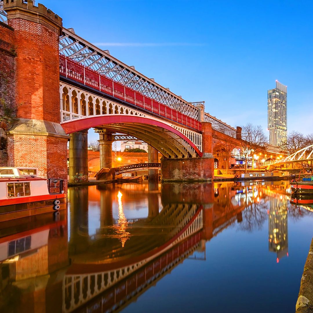 Cheap flight tickets 
from Bucharest to Manchester - Zbor24.ro