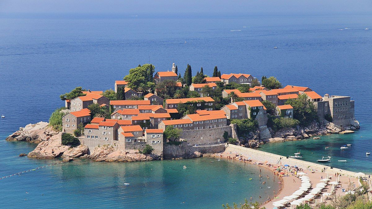 Holidays in Sveti Stefan